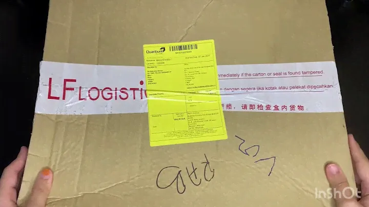 UNBOXING MY ADIDAS SUPERSTAR SHOES AND ADILETTE SLIDES!!